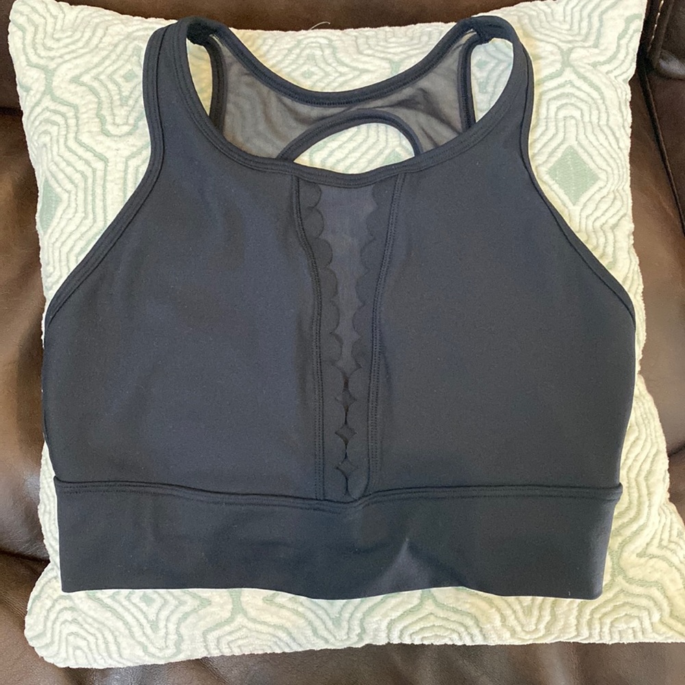 EUC like new Black mesh crop top sports bra Calia by Carrie Underwood